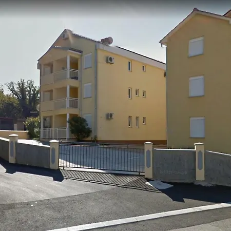 アパート Bressan